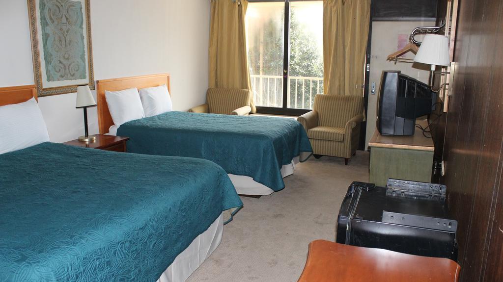 Family Inns Of America Williamsburg Extérieur photo