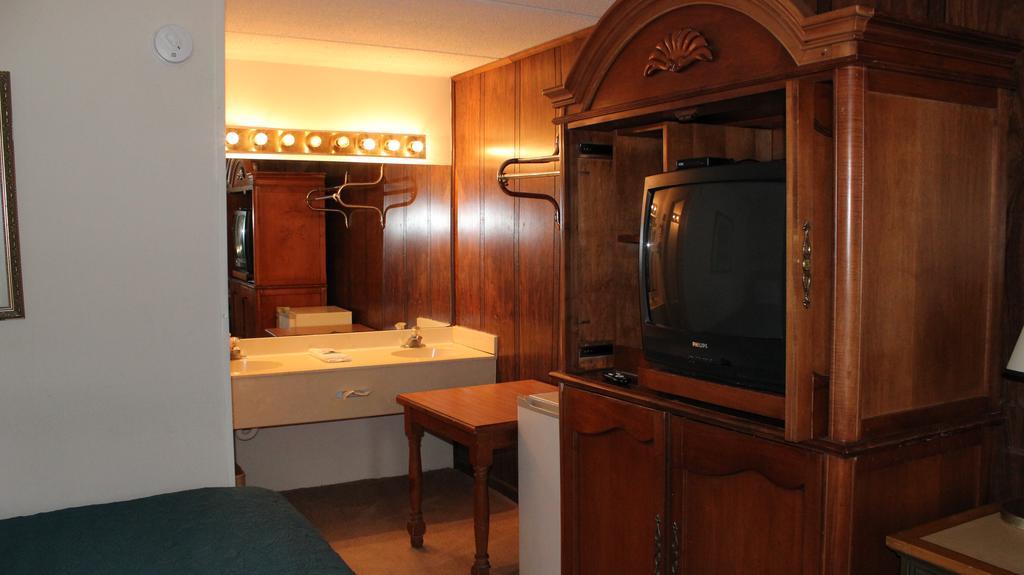 Family Inns Of America Williamsburg Extérieur photo