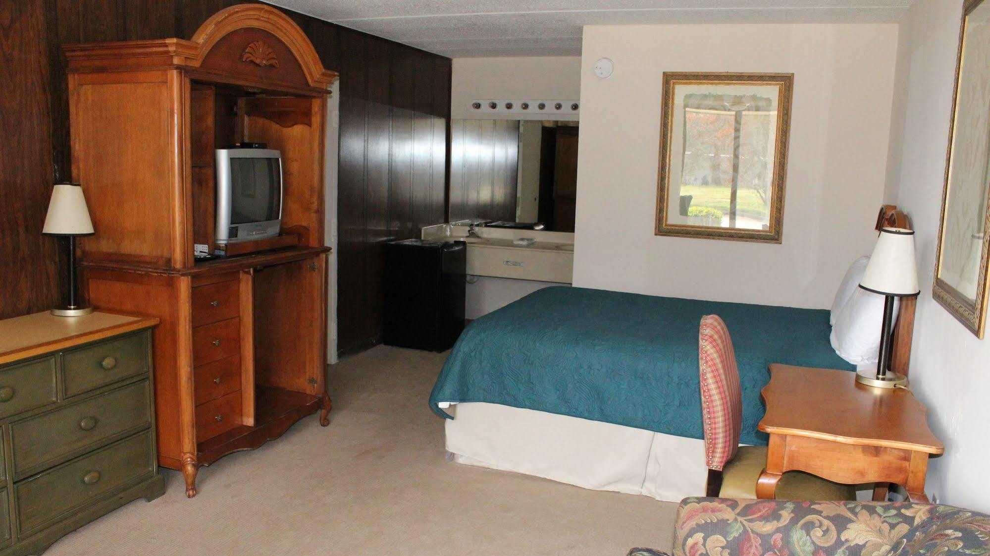 Family Inns Of America Williamsburg Extérieur photo